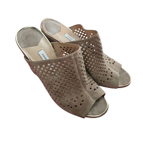 DVF "Taviano" Laser Cut Mule Taupe Sz 7M - Picture 2 of 7